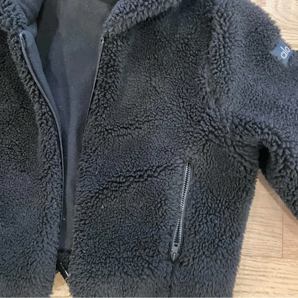 ALO Black Sherpa Hoodie Jacket - Picture 5 of 5